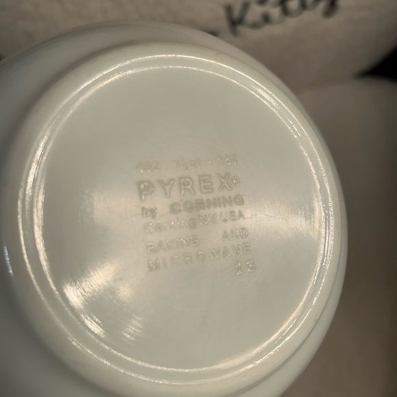 Vintage Pyrex Spring Blossom Crazy Daisy Bowl 402 - Picture 8 of 8